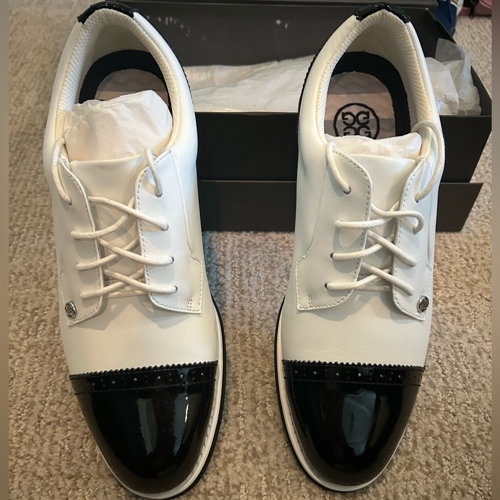 BRAND NEW & NEVER WORN GFORE WOMENS GOLF SHOE SIZE 10